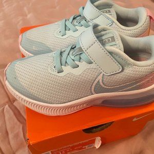 Girls Nike 11.5 Zoom Arcadia - Never Worn in Box